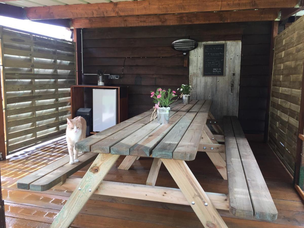 Roulottes Du Chalet Des Pins Rougeou Buitenkant foto